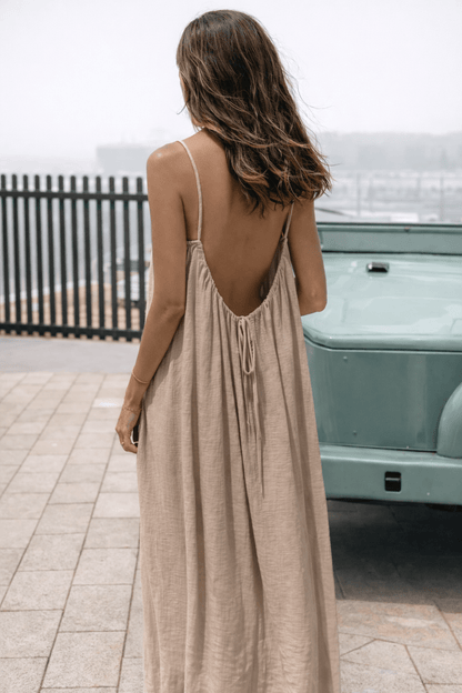 Robe maxi dos nu femme élégante