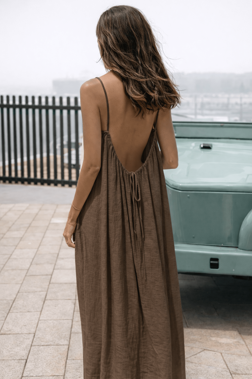 Robe maxi dos nu femme élégante